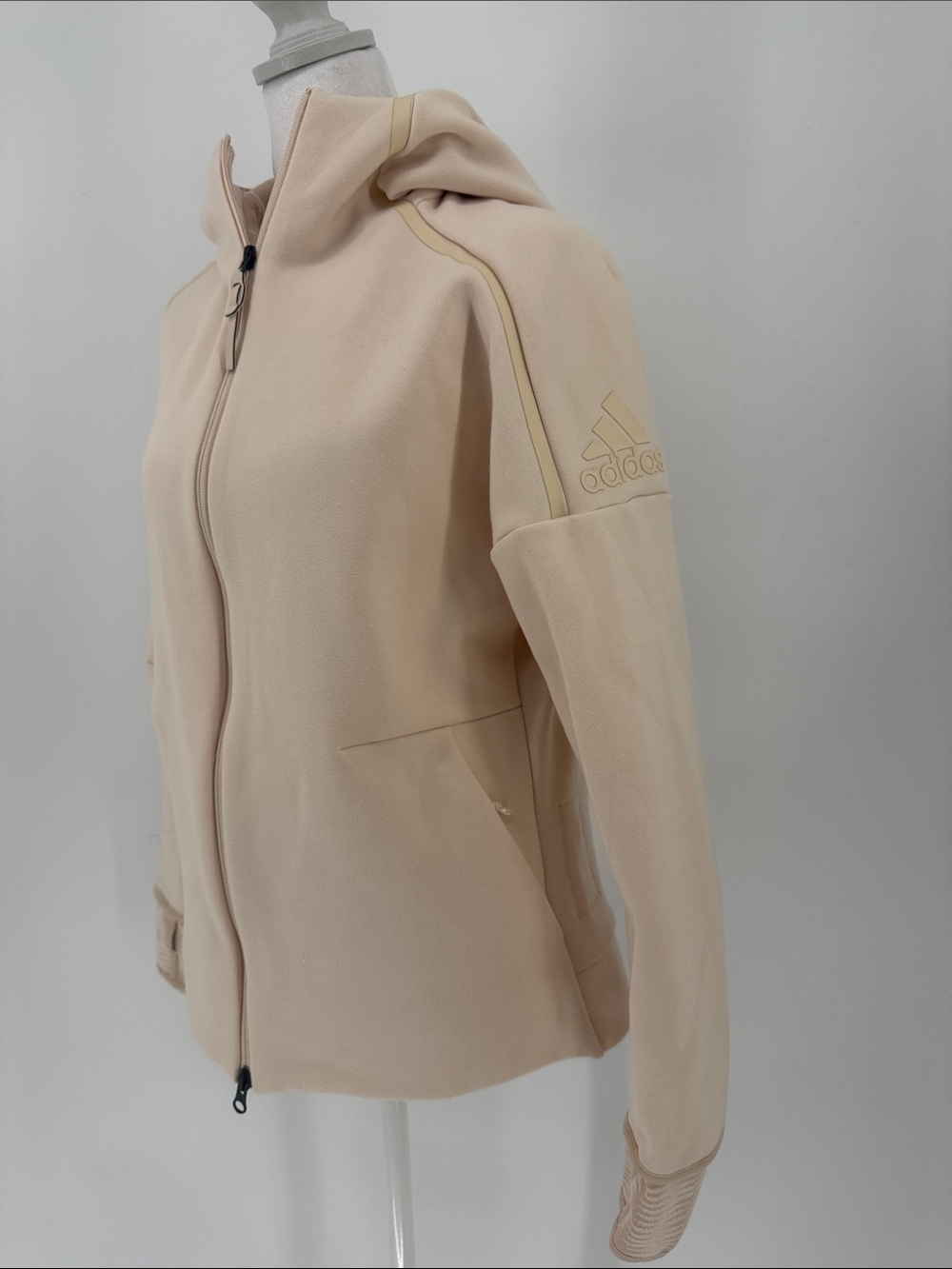 Adidas Z.N.E. Pulse Hoodie 2 Women’s Medium Chalk Pearl Full Zip Athletic Jacket